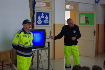 Corso di evacuazione Scuola Materna Acquarica Protezione Civile "LA FONTANA"